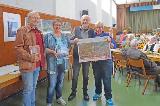 Neue Druckwerke des HKV bei der Erntedankfeier in der TSV-Halle