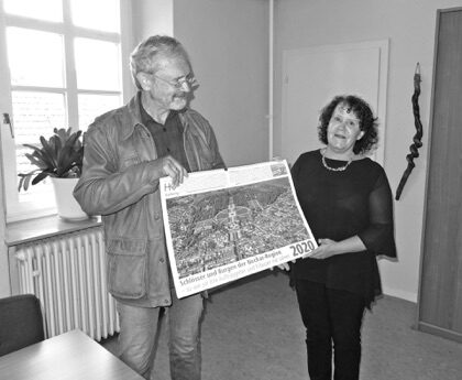 Neue Druckwerke des HKV bei der Erntedankfeier in der TSV-Halle, Bild 2